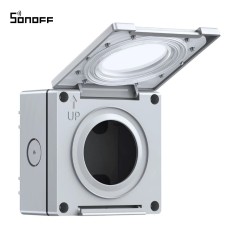 SONOFF EWPB ouvert : compartiment interne avec ouverture pour la prise Fusion