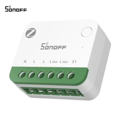 Sonoff MINI-ZB1GSP van driekwart: compacte witte behuizing van 39,5 x 33 x 16,8 mm met Zigbee-logo