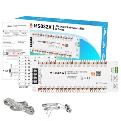 Verpackung der LED-Treppensteuerung MS032W Wi‑Fi mit Gehäuse, Handbuch, PIR-Sensoren und Verlängerungen